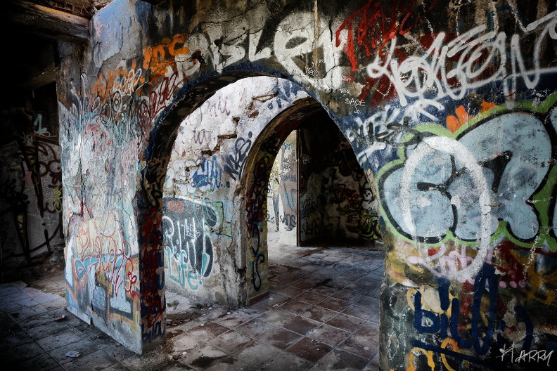Désordre 1 - underground1.jpg underground1.jpg